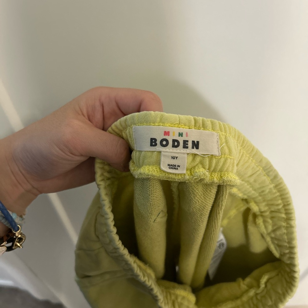 Mini Boden Shorts - Picture 6 of 6
